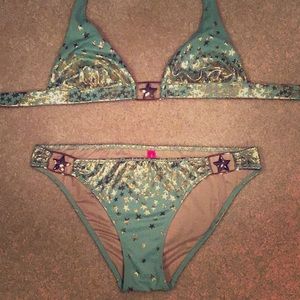 Victoria’s Secret bikini